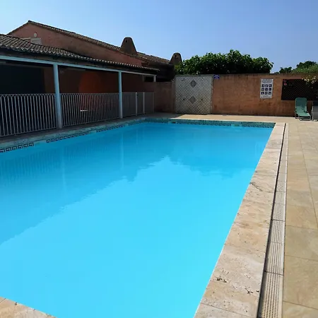 La Dolce Avec Piscine Semesterbostad
